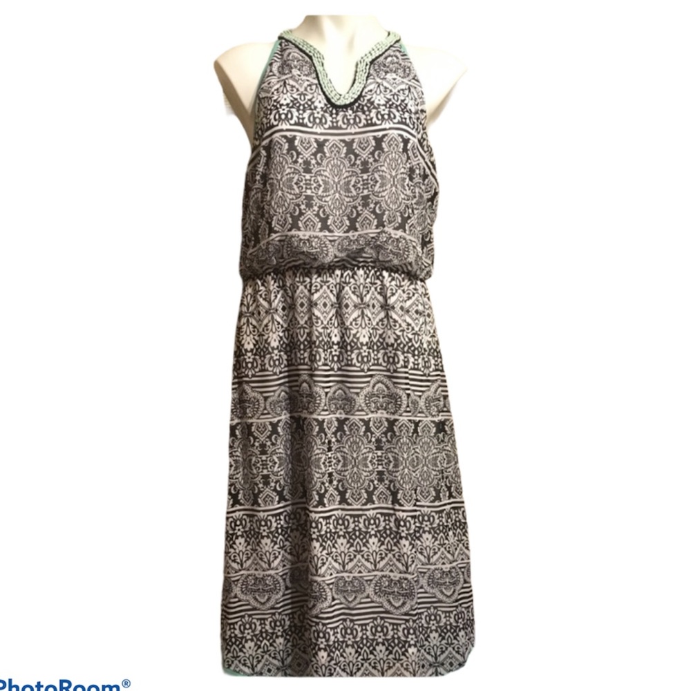 Madison Leigh blue/white dress with beads